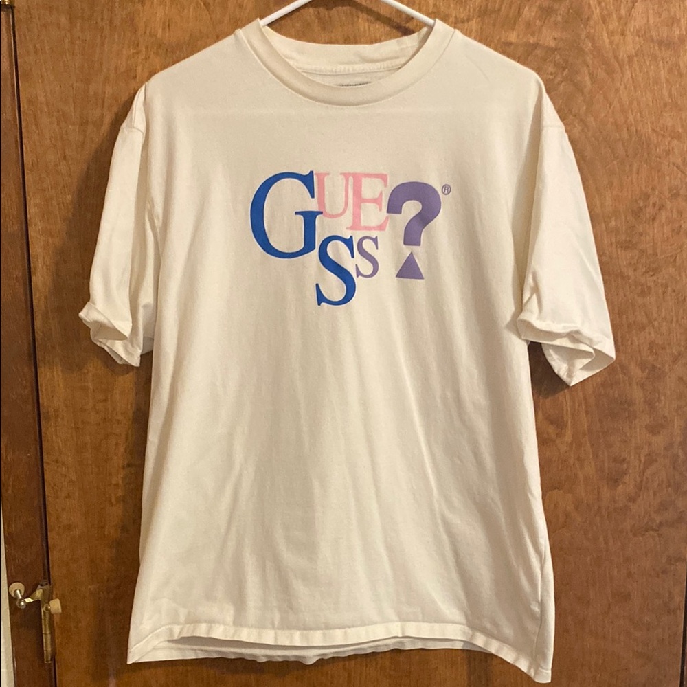Guess short sleeve cream graphic tee